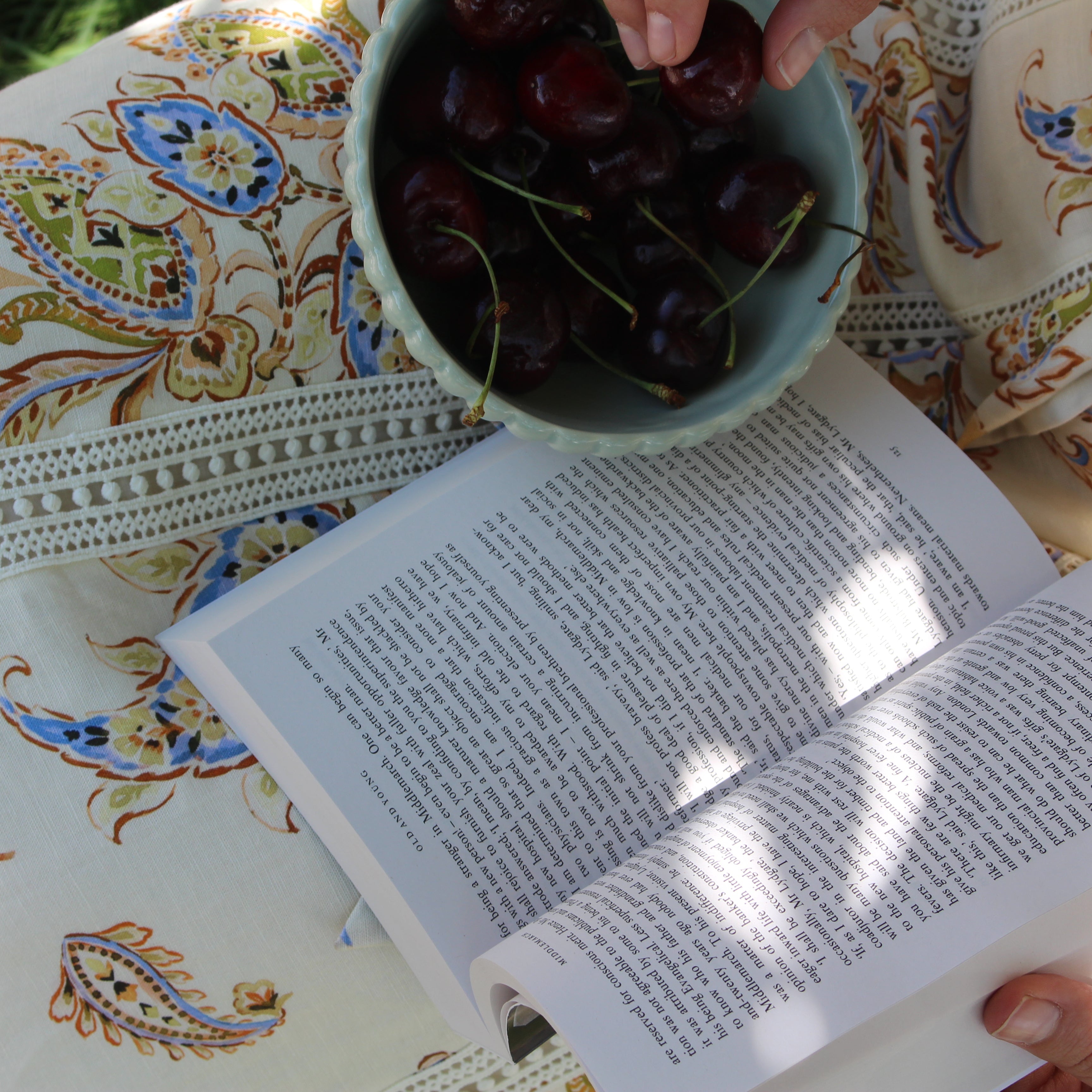 Gladys Footed Bowl