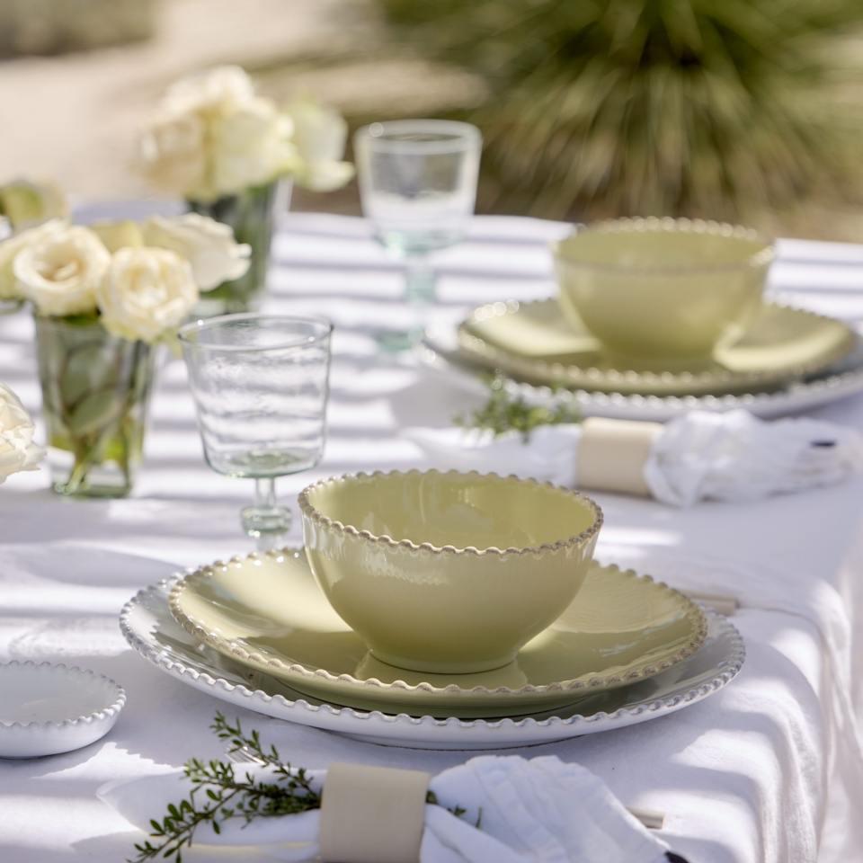 Pearl Dinner Plate Lily Green